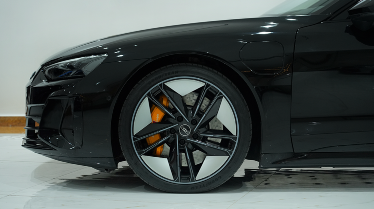 AUDI RS E-TRON GT 2022 GCC ELECTRIC 646HP DEALER WARRANTY AND SERVICE CONTRACT