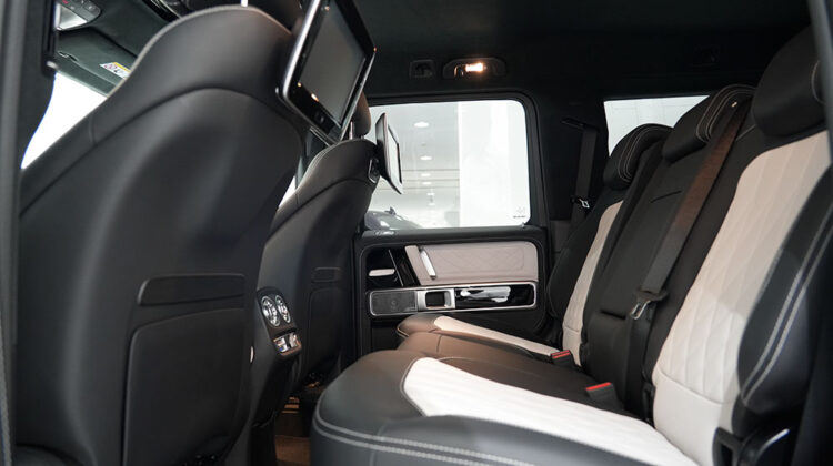 MERCEDES-BENZ G63 Dark Olive Magno Color