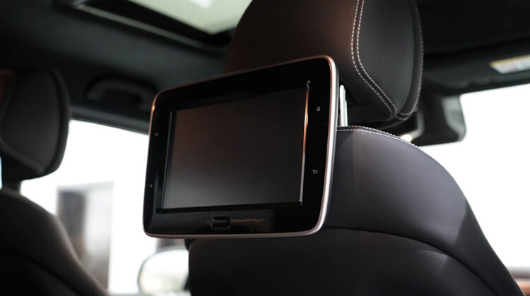 MERCEDES-BENZ G63 Dark Olive Magno Color