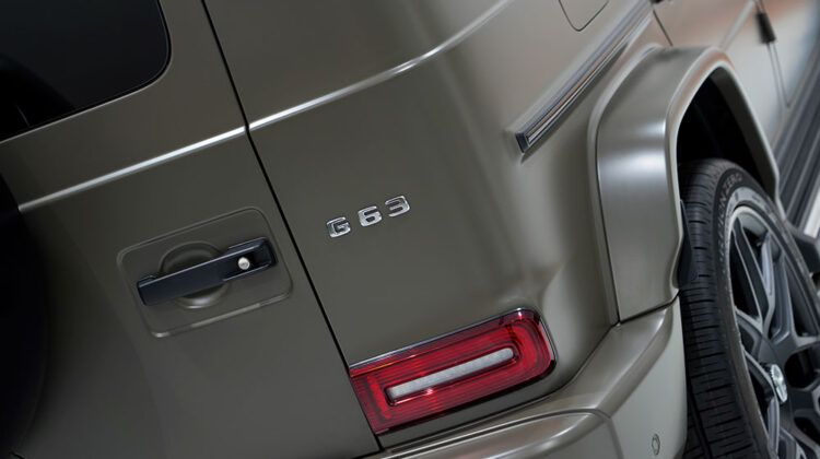 MERCEDES-BENZ G63 Dark Olive Magno Color