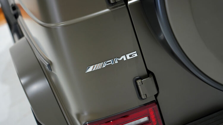 MERCEDES-BENZ G63 Dark Olive Magno Color
