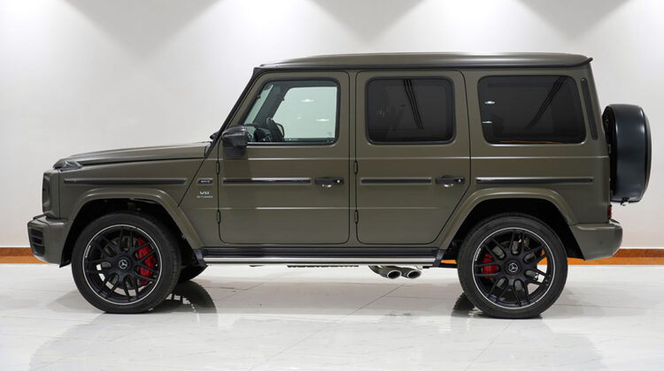 MERCEDES-BENZ G63 Dark Olive Magno Color