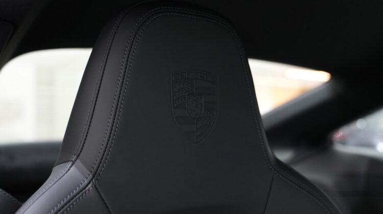 Porsche 911 GT3 Touring Package