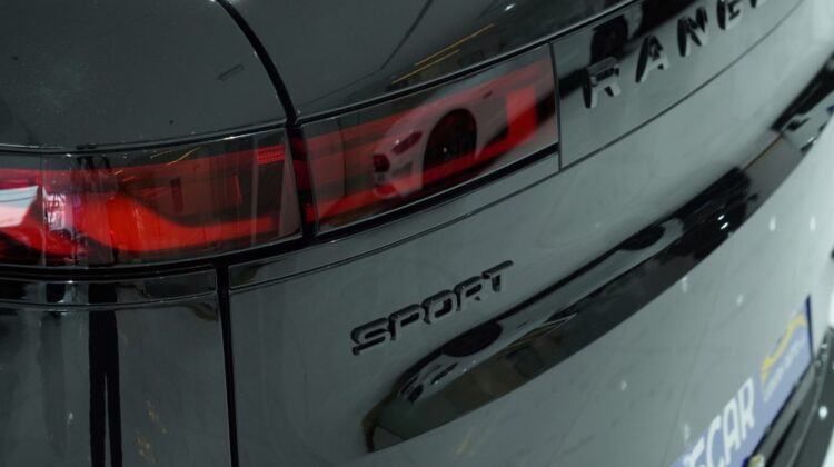 RANGE ROVER SPORT HSE DYNAMIC V6 P400 GCC