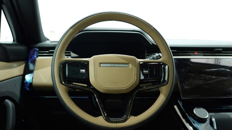RANGE ROVER SPORT HSE DYNAMIC V6 P400 GCC