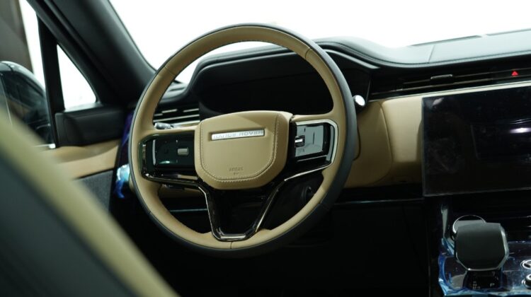 RANGE ROVER SPORT HSE DYNAMIC V6 P400 GCC