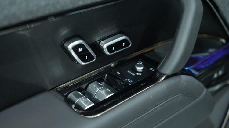 RANGE ROVER SPORT HSE DYNAMIC V6 P400 GCC