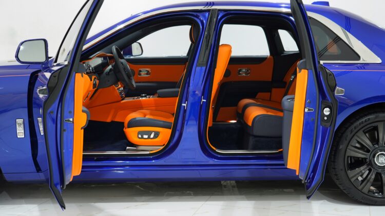 ROLLS ROYCE GHOST FULLY LOADED WITH BESPOKE FEATURES V12
