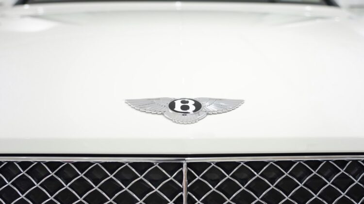 BENTLEY BENTAYGA V8 2023