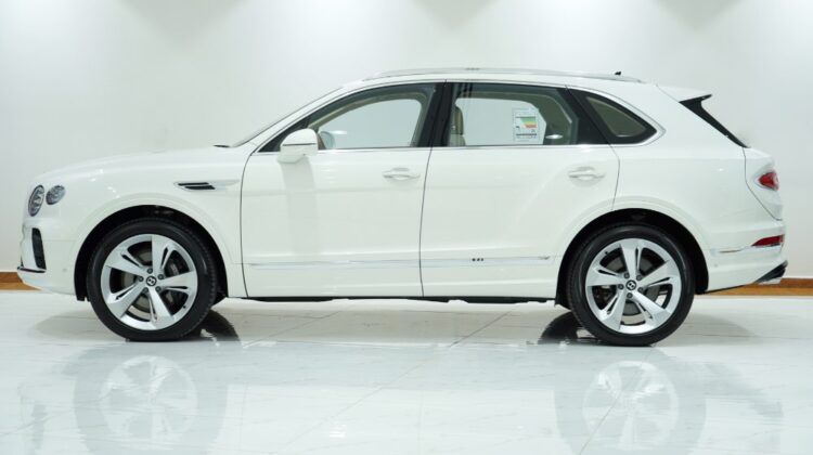 BENTLEY BENTAYGA V8 2023