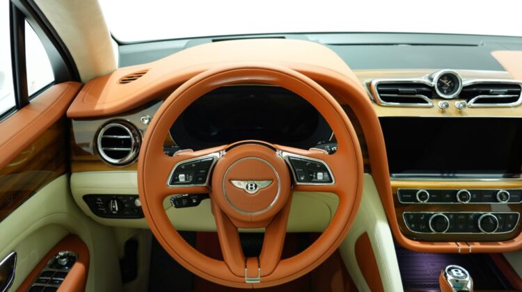 BENTLEY BENTAYGA V8 2023