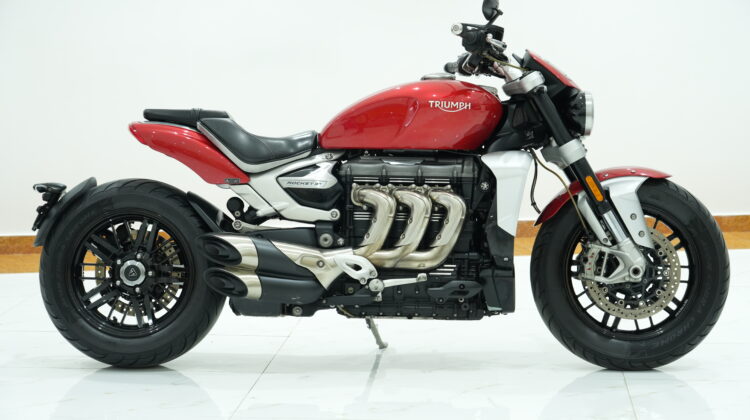 TRIUMPH ROCKET 3 R