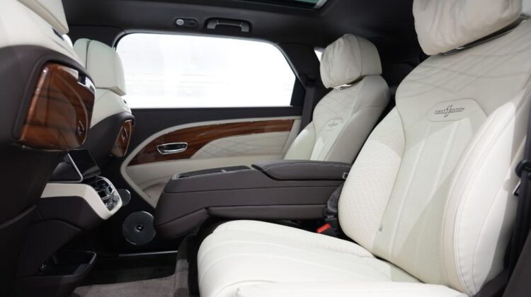 BENTLEY BENTAYGA FIRST EDITION AZURE