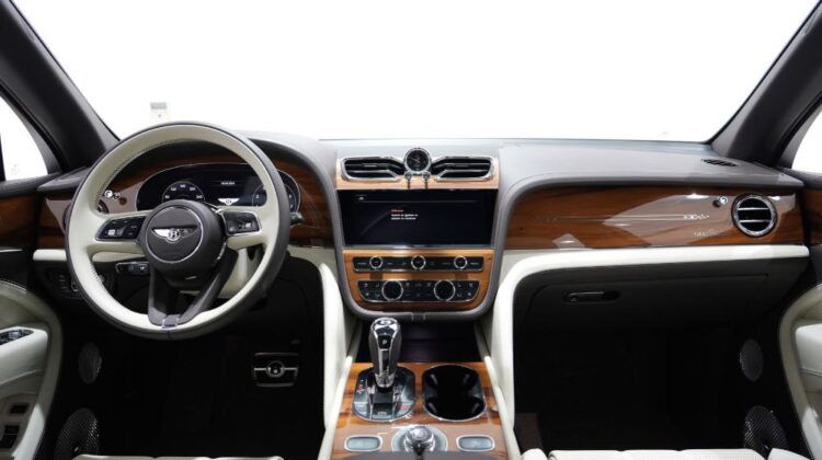 BENTLEY BENTAYGA FIRST EDITION AZURE