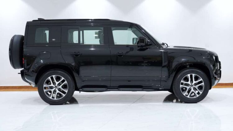 DEFENDER X-DYNAMIC SE 300PS 2.0TC I4 4WD
