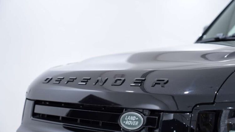 DEFENDER X-DYNAMIC SE 300PS 2.0TC I4 4WD