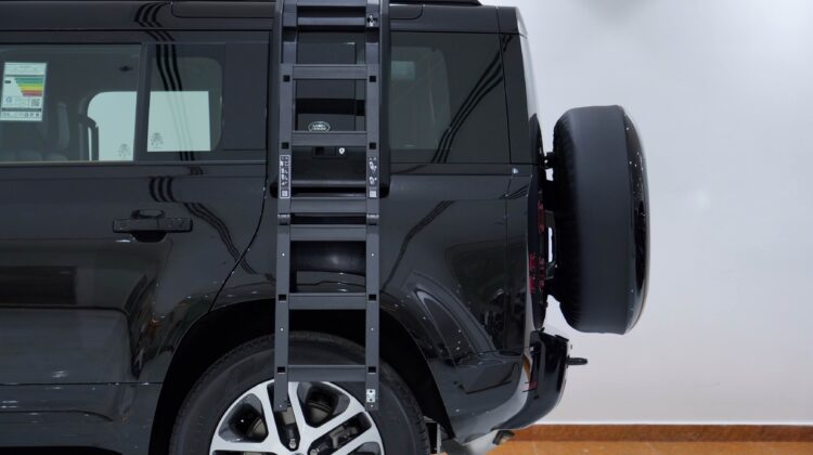 | DEFENDER X-DYNAMIC HSE 400PS AUTO || 2024 || 0 KM || GCC DEALER WARRANTY