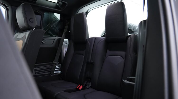 | DEFENDER X-DYNAMIC HSE 400PS AUTO || 2024 || 0 KM || GCC DEALER WARRANTY