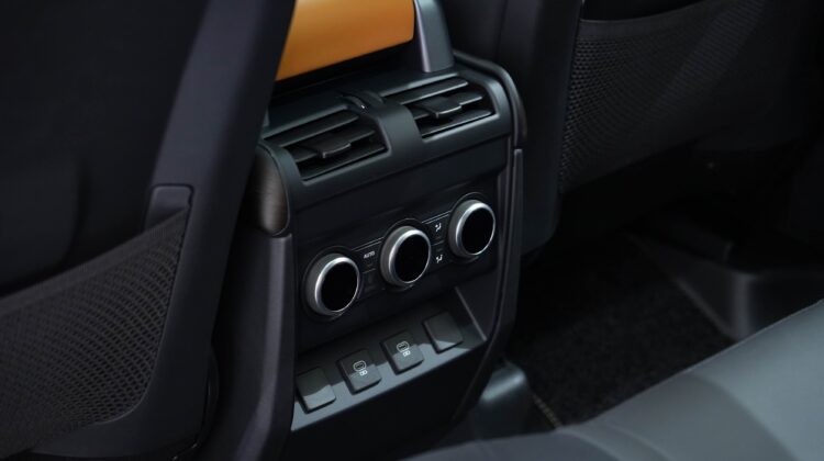 | DEFENDER X-DYNAMIC HSE 400PS AUTO || 2024 || 0 KM || GCC DEALER WARRANTY