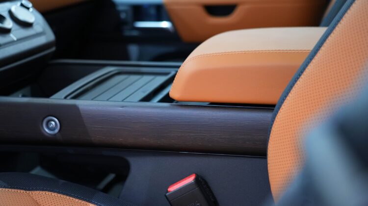 | DEFENDER X-DYNAMIC HSE 400PS AUTO || 2024 || 0 KM || GCC DEALER WARRANTY