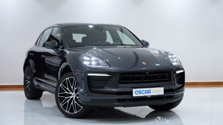PORSCHE MACAN