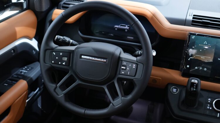 LAND ROVER DEFENDER HSE P400 X-DYNAMIC