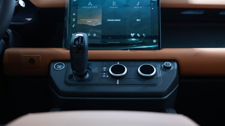 LAND ROVER DEFENDER HSE P400 X-DYNAMIC