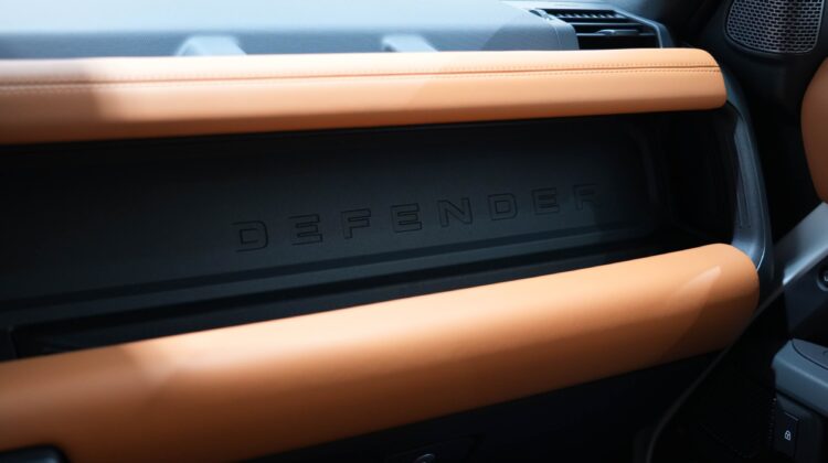 LAND ROVER DEFENDER HSE P400 X-DYNAMIC