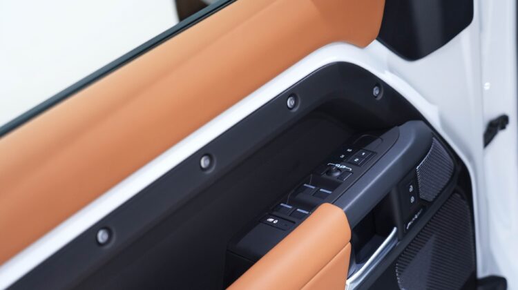 LAND ROVER DEFENDER HSE P400 X-DYNAMIC