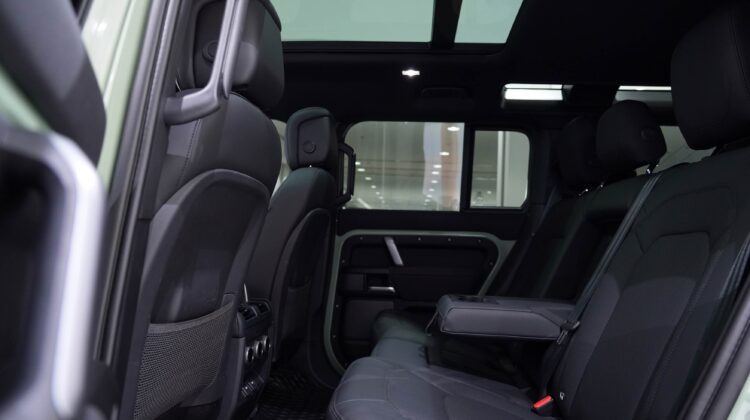 LAND ROVER DEFENDER 75th EDITION V6