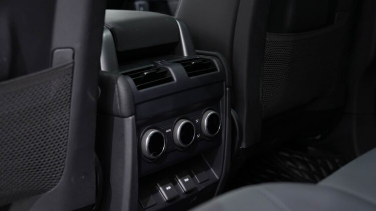 LAND ROVER DEFENDER 75th EDITION V6