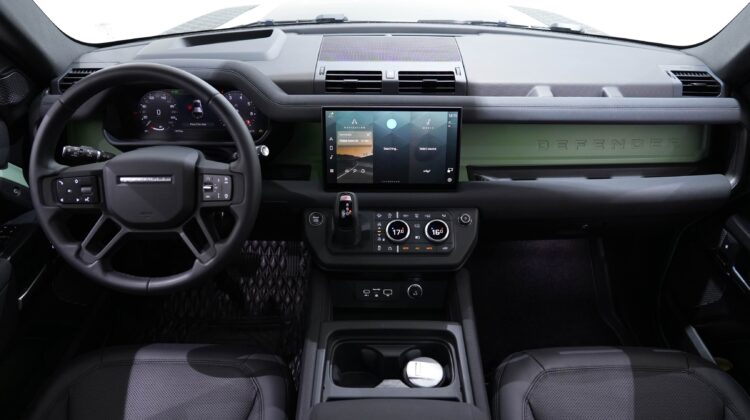 LAND ROVER DEFENDER 75th EDITION V6