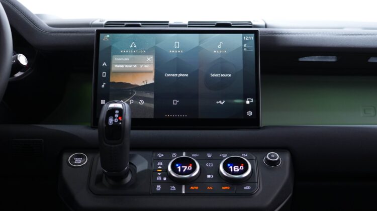 LAND ROVER DEFENDER 75th EDITION V6