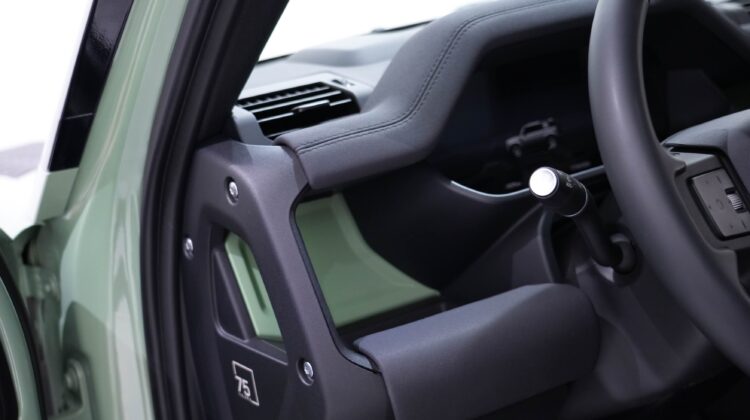 LAND ROVER DEFENDER 75th EDITION V6
