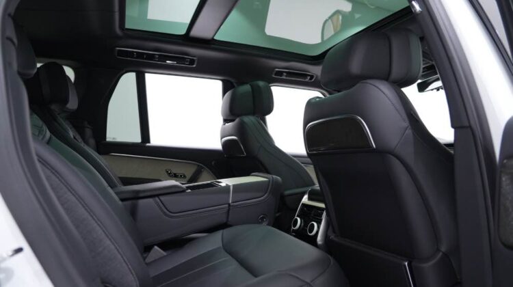 RANGE ROVER SV 2023