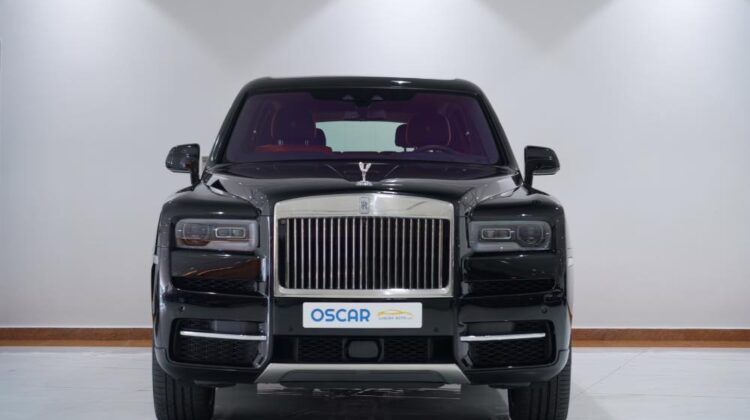 ROLLS ROYCE CULLINAN SILVER BADGE