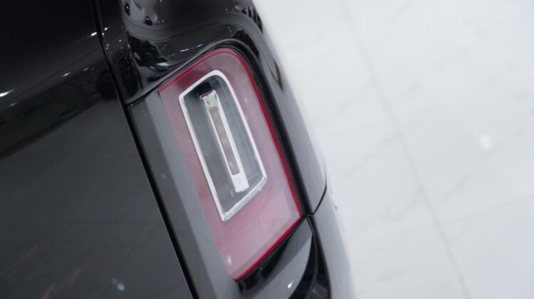 ROLLS ROYCE CULLINAN SILVER BADGE