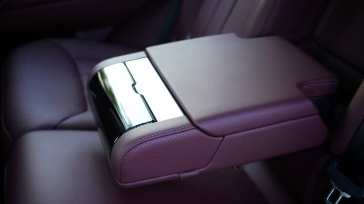 2024 RANGE ROVER 4.4 V8 P530 HSE