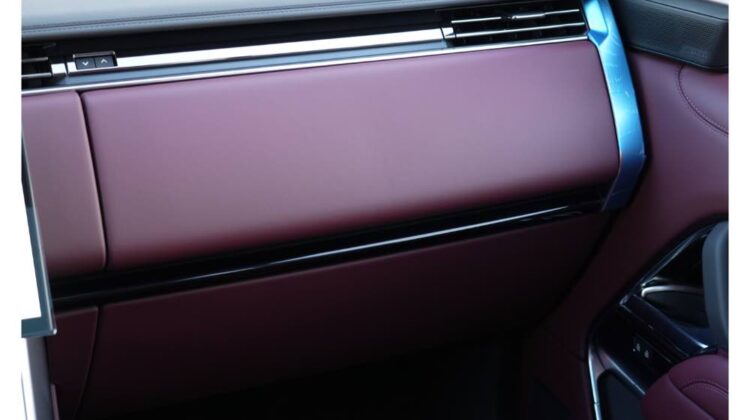 2024 RANGE ROVER 4.4 V8 P530 HSE