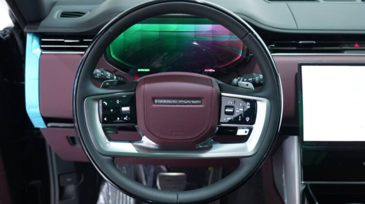 2024 RANGE ROVER 4.4 V8 P530 HSE