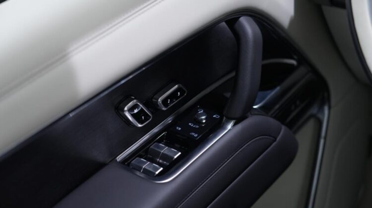 LAND ROVER RANGE ROVER HSE P530