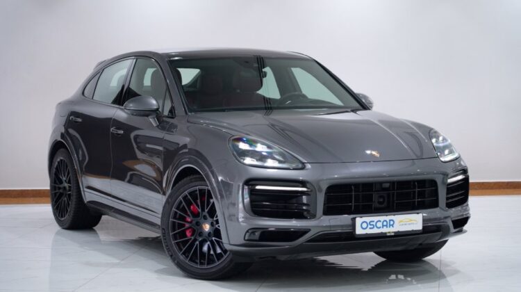 PORSCHE CAYENNE GTS