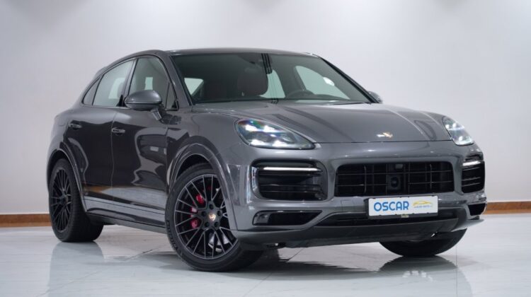 PORSCHE CAYENNE GTS