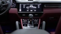 PORSCHE CAYENNE GTS