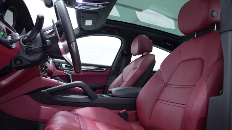 PORSCHE CAYENNE GTS