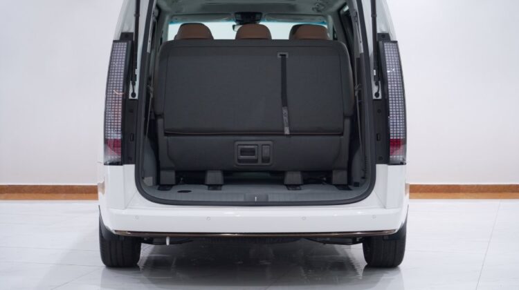 2025 HYUNDAI STARIA 3.5L 7S LUXURY