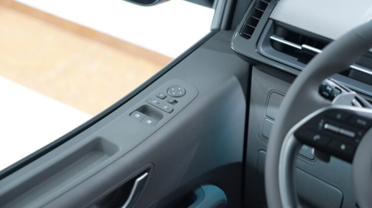2025 HYUNDAI STARIA 3.5L 7S LUXURY