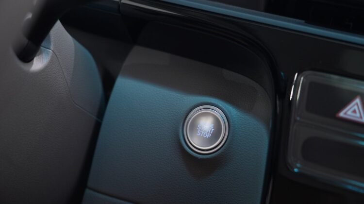 2025 HYUNDAI STARIA 3.5L 7S LUXURY