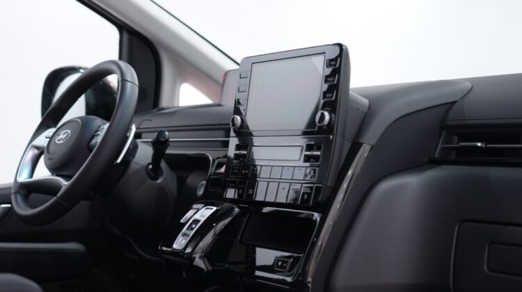 HYUNDAI STARIA 3.5L LUXURY