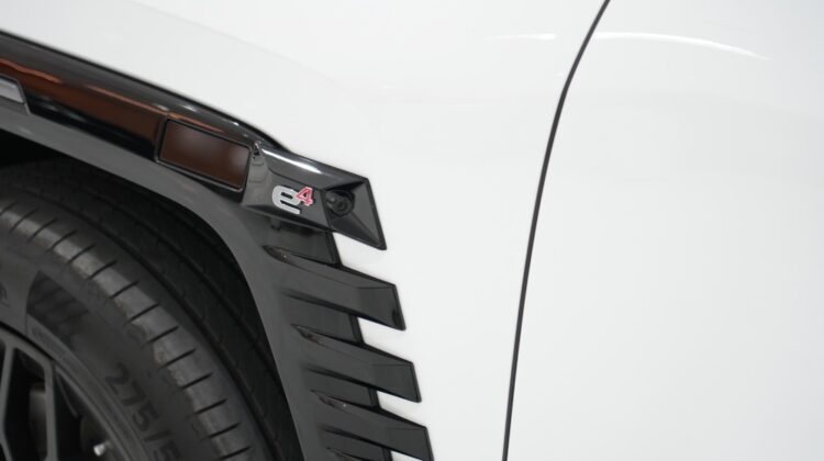 BYD YANWANG U8 2024 WHITE (FOR EXPORT )
